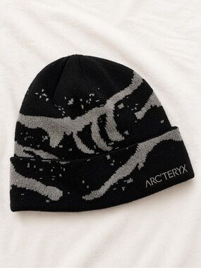 Arc'teryx Black and Gray Beanie